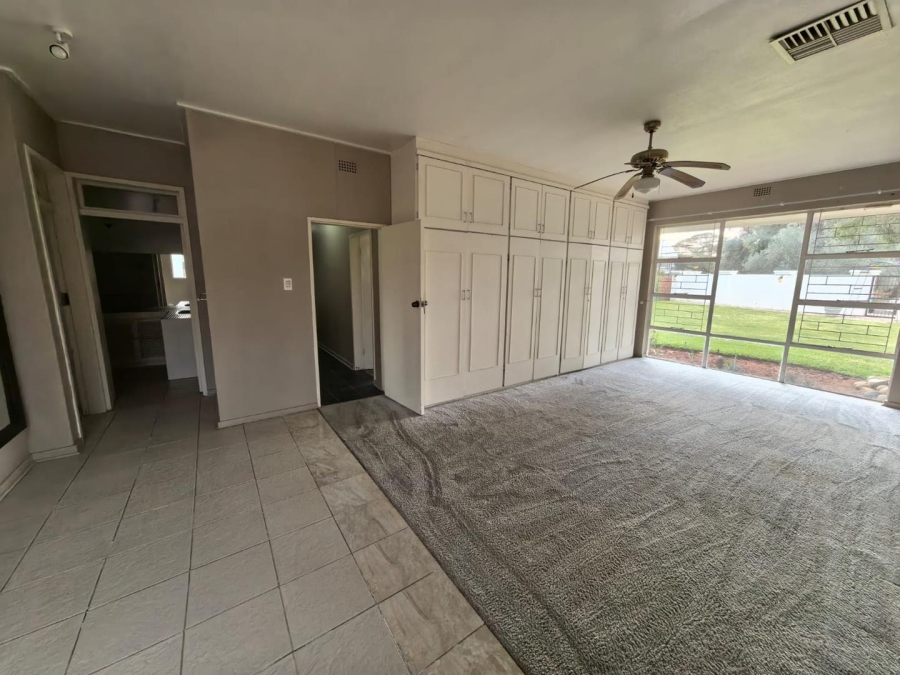 4 Bedroom Property for Sale in Monument Heights Northern Cape